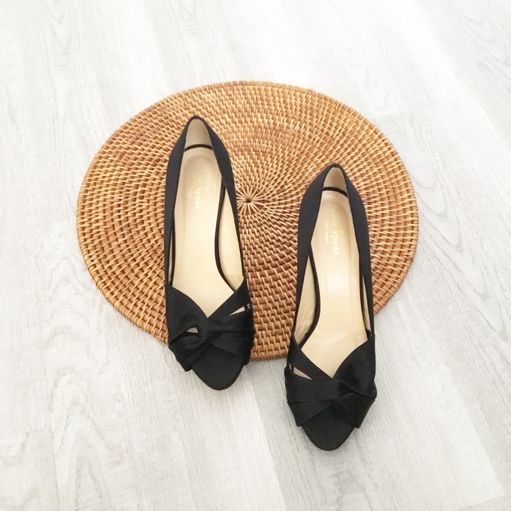 Kate Spade Open Toe Twist Front Heels Size 8